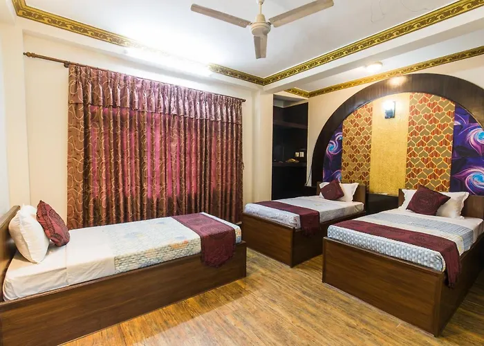 Acme Hotel 2*